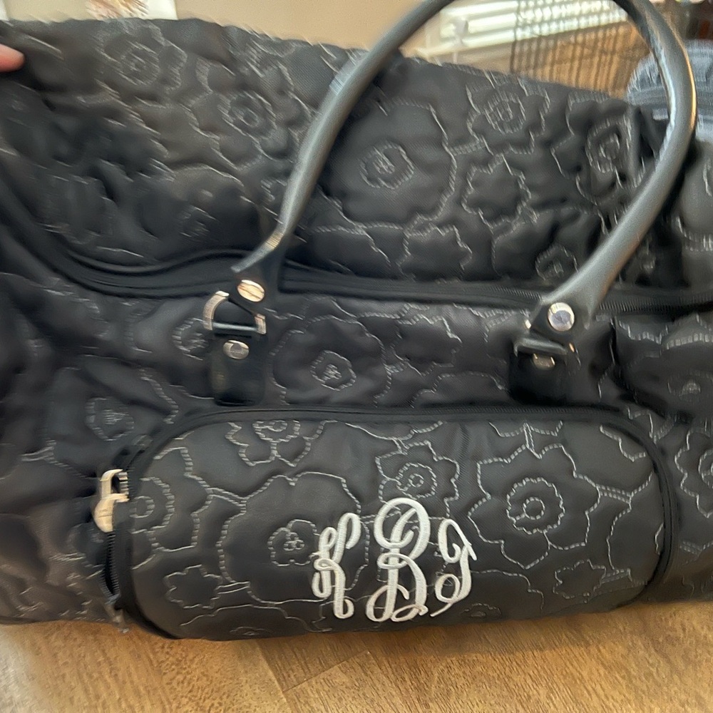 Thirty-One rolling duffel bag